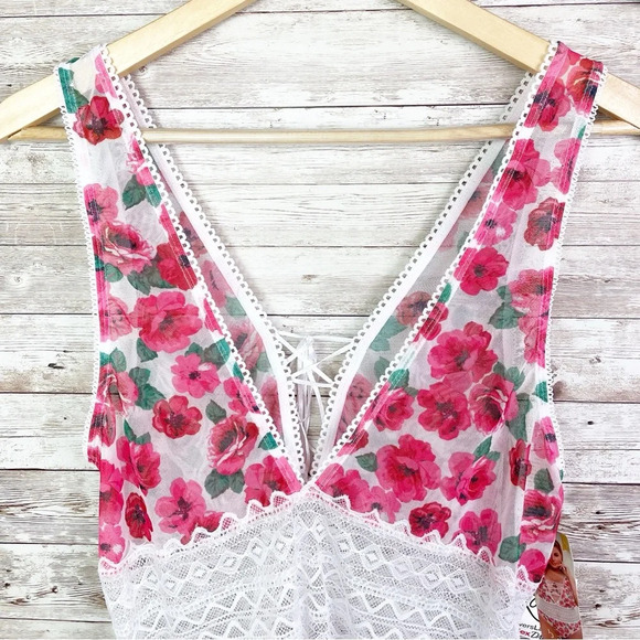 BACI Queen Plus White Mesh Pink Floral and Lace Tie-Up Teddy Lingerie NWT - Picture 3 of 11